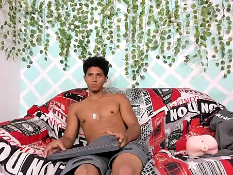 Yoel_hot2004 Pertunjukan Webcam
