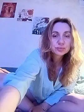 Show modela NotForAlll na web-kameri