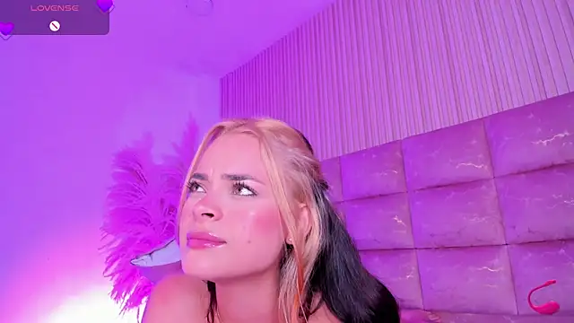 HannaRhodes Live XXX Chat