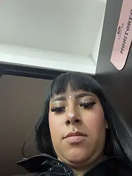 The_Bratzz_'s Live XXX Chat
