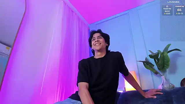 Chat XXX Live Cheys_Mast
