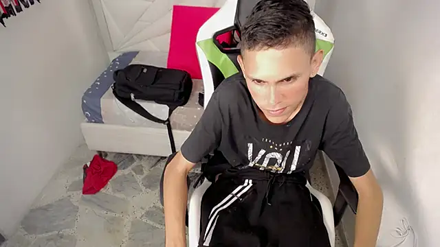 sombra_18 live XXX chat
