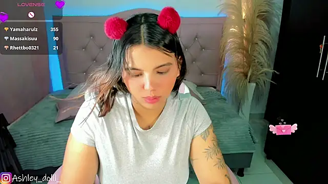 Ashley_dolll Adlı Modelin Canlı XXX Sohbeti