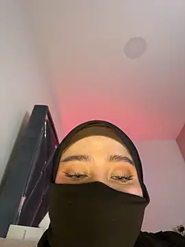 amaal_ Adlı Modelin Canlı XXX Sohbeti