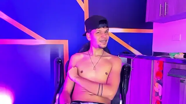 Pokazy przed kamerką – Iam_steven_