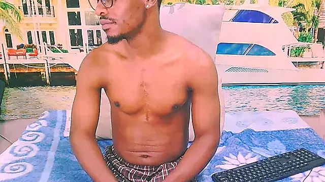 Czat XXX na żywo – EbonyTiger69