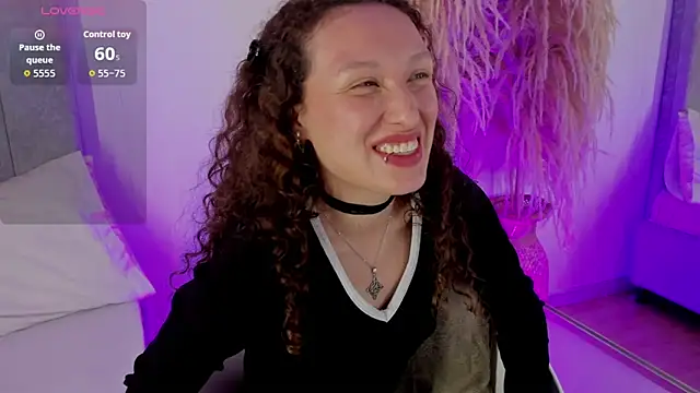 Martina_077 Adlı Modelin Canlı XXX Sohbeti