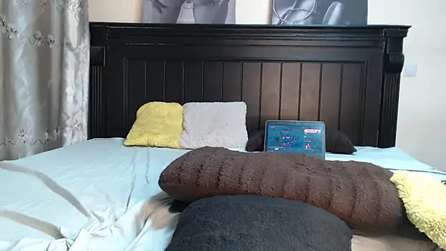 sexyariaashley 网络视讯表演