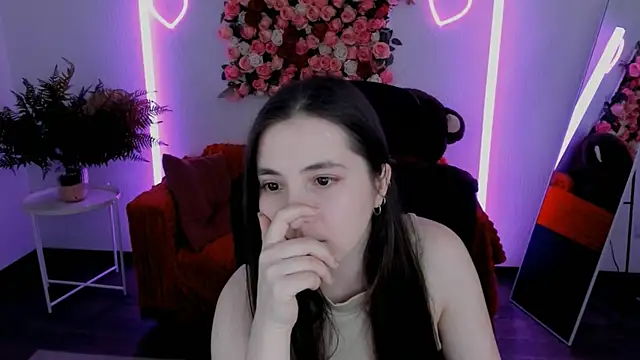 VirtuallVoyant's Live XXX Chat