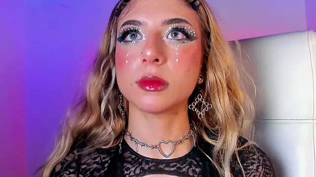 adhalee_js Chat XXX live