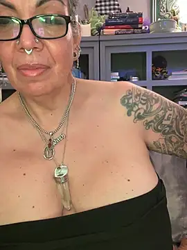 dieseldame1313 Chat XXX live