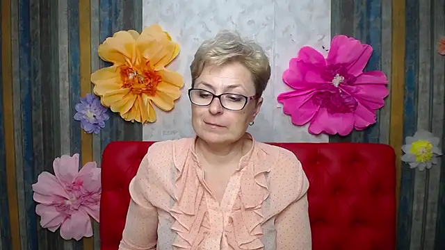 EmiliaGree Live XXX Chat