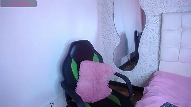 Edelyn_ink Live XXX Chat