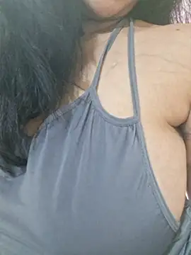 Czat XXX na żywo – Jassi_Does