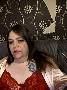 Chat XXX en directo de HousewifeMilf_Courtney