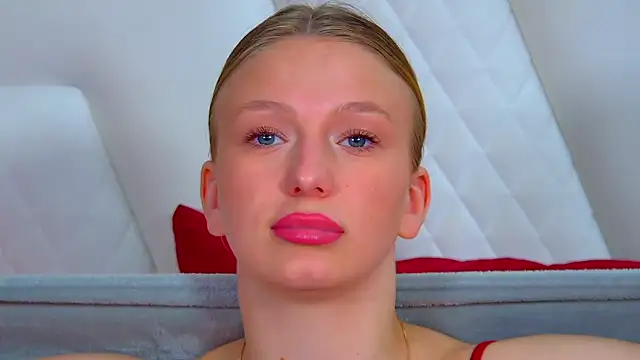 BeatriceBinoche's Live XXX Chat