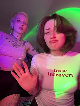Dooubletroublee's Webcam Show