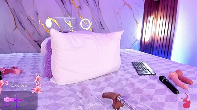 Emmiicute's Live XXX Chat