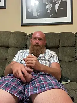 32XRedBeard 现场XXX聊天