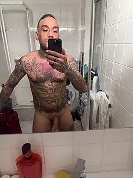 Pokazy przed kamerką – Pablo_fucker