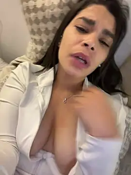 Pertunjukan Kamera Web Dary_19