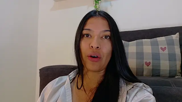 Živý XXX chat RiriiBrunette__