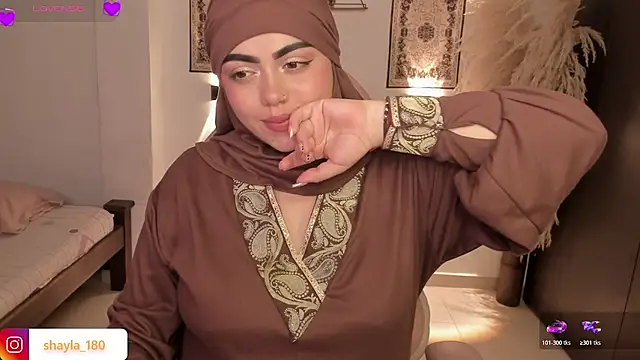 XXX chat uživo modela shayla_18