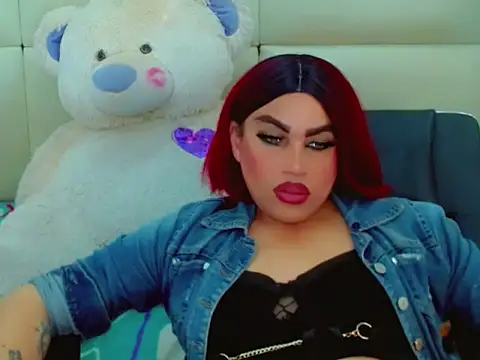 NharaBigCock Adlı Modelin Canlı XXX Sohbeti
