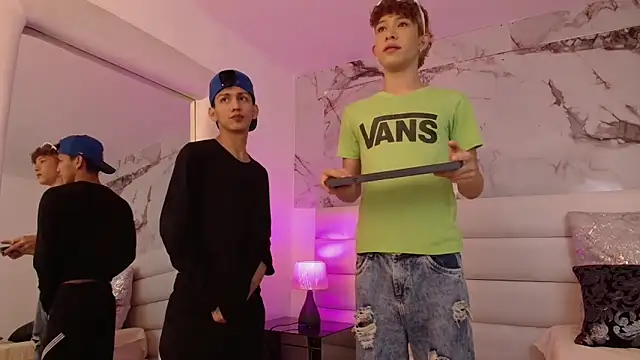 Marcus_and_Tony Chat XXX live