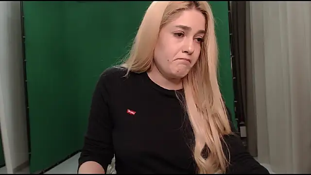 HotFireBabe_'s Live XXX Chat