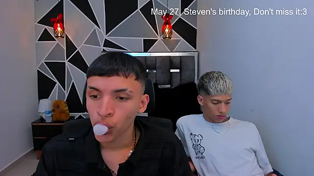 Juan_Nd_Steven Adlı Modelin Canlı XXX Sohbeti