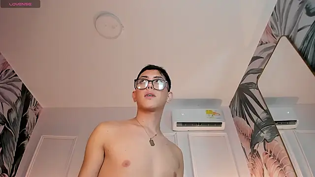 Iam_Caami_ Live XXX Chat