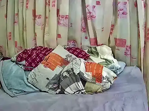 FatCakes001 Show in webcam