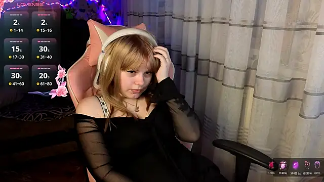 KristiBloom's Webcam Show