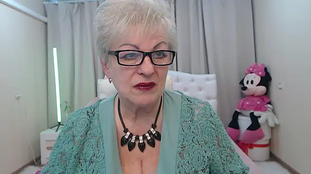Chat +18 de KayleSmoll ao vivo