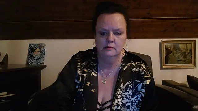TiffanyMature – Naživo XXX chat