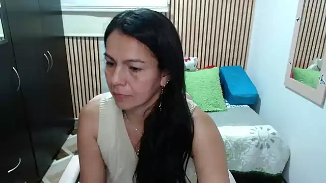 camilavargas_のライブXXXチャット