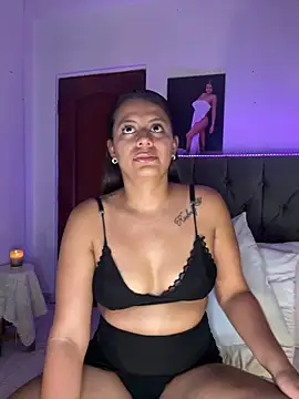 ema_zoe Adlı Modelin Canlı XXX Sohbeti