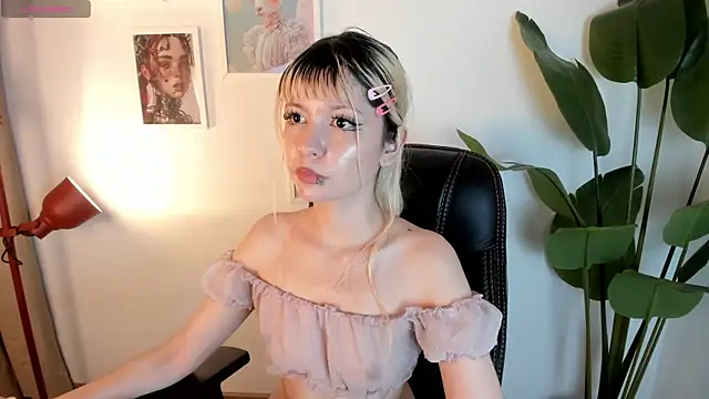 Laukyubey1's Live XXX Chat
