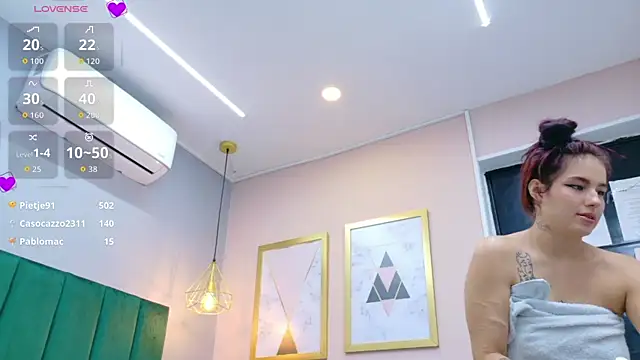 Ashley_Evans22's Live XXX Chat