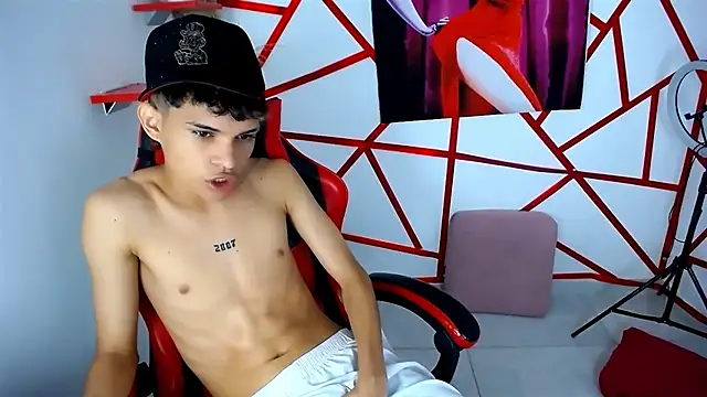 chris_evans77 Webcam Show