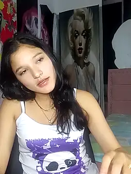 Sweet_Innocence_のライブXXXチャット