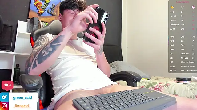 Green_acid01's Webcam Show