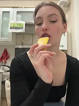ZariaFlame Chat XXX in diretta