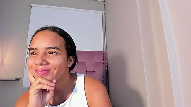 Roxy_Stonee Chat XXX in diretta