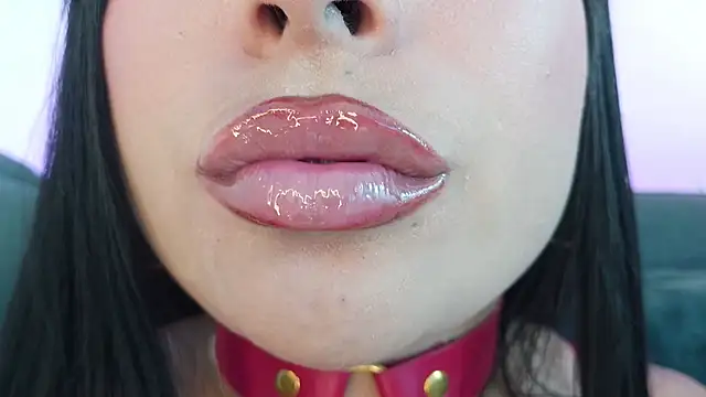 mia_roux1's Live XXX Chat