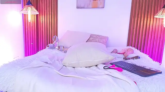 EvaGoddess_'s Webcam Show