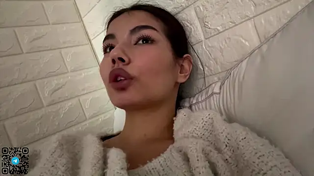 MarylnMonnier's Live XXX Chat