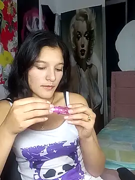 Sweet_Innocence_'s Live XXX Chat