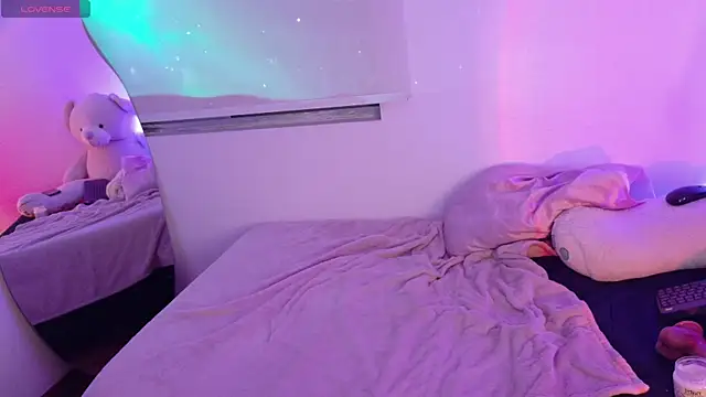 XXX chat uživo modela Lia_Tinez